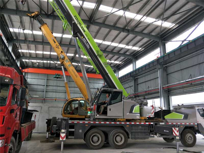 方正县高空车出租需要注意哪些安全事项？