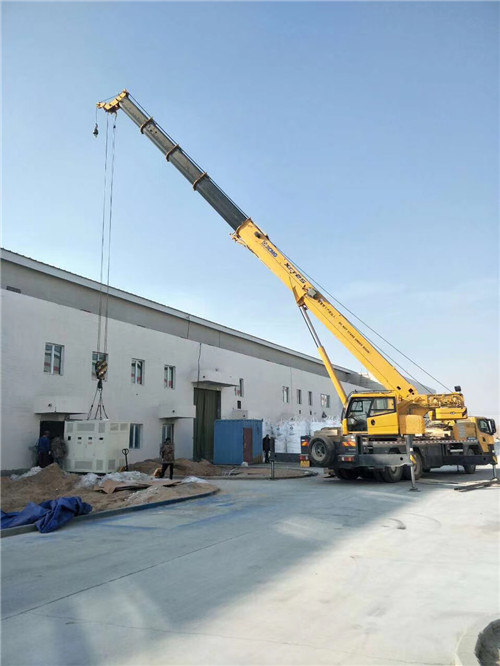 方正县“超载就喊停”—— 吊车的 “重量保镖” 技术